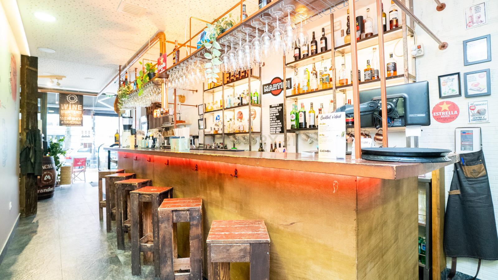 Back bar
